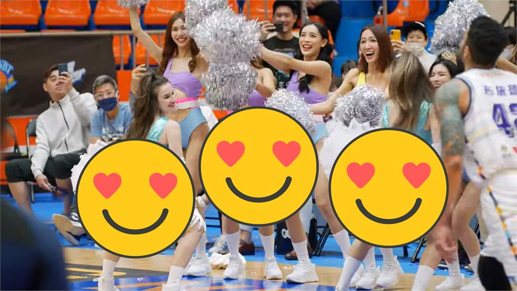 啦啦隊干擾出新招!前後狂搖「蓬裙炸花」底褲全露