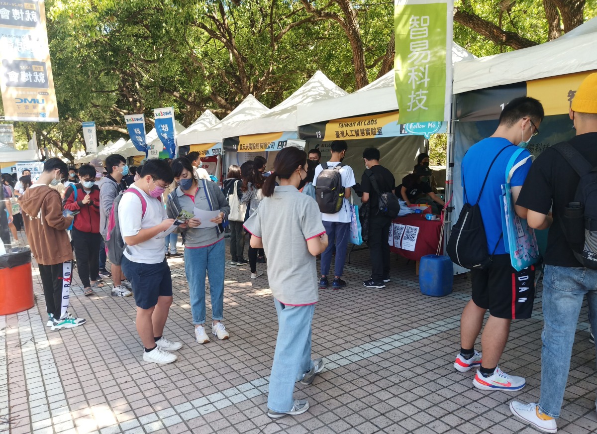 勞動部桃竹苗分署徵才博覽會3/11開跑 1900廠商前進校園獵才 桃竹苗區校園徵才3月開跑 20場次釋逾7萬職缺 2