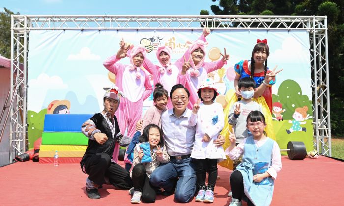 埔心牧場「童話運動會」張善政陪伴孩子提前歡度兒童節 20230402154728400