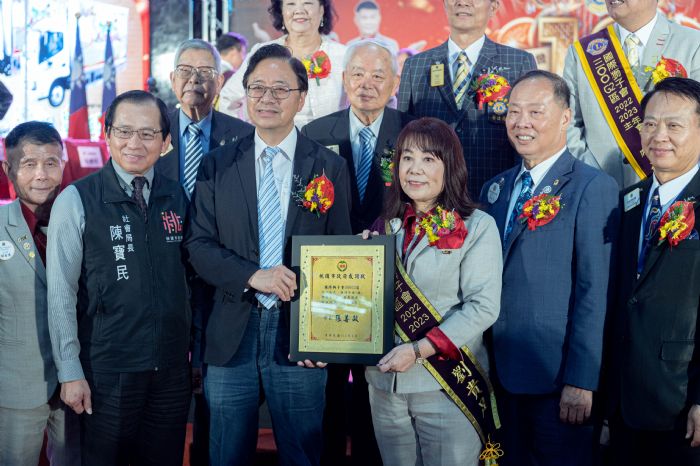 國際獅子會300G2區捐贈物資車 張善政:攜手推動社會救助 20230415144844066