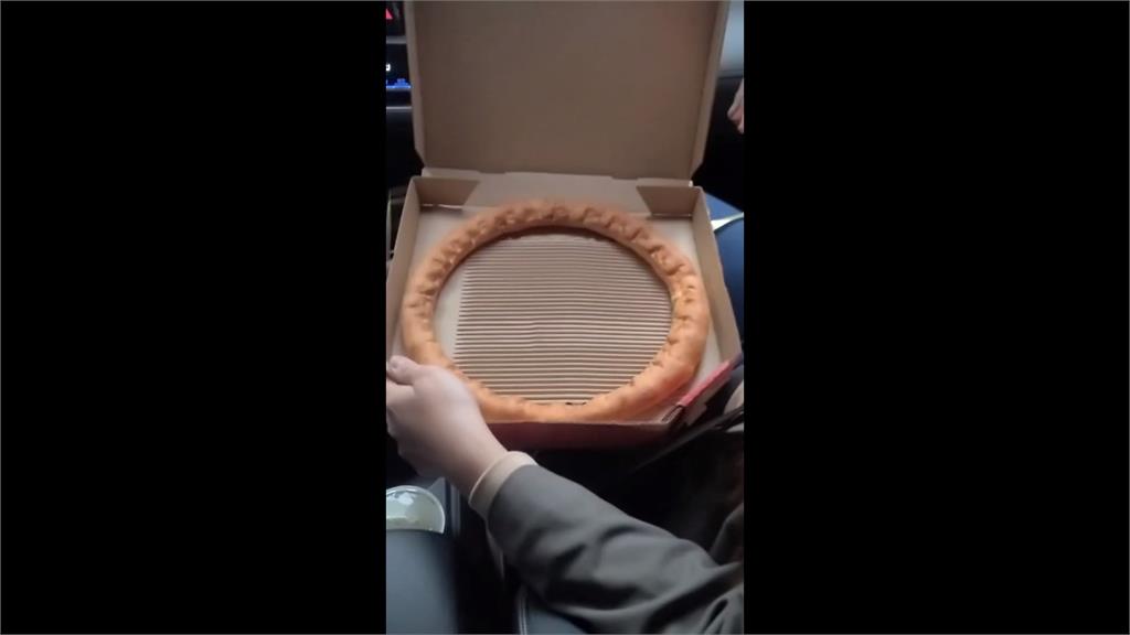 必勝客愚人節「零傷害披薩」話題夯 網掀環保議題