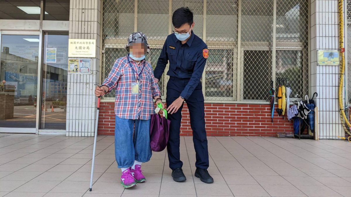 老婦搭計程車忘了地址司機報警求助 悠遊卡幫大忙 262214 scaled