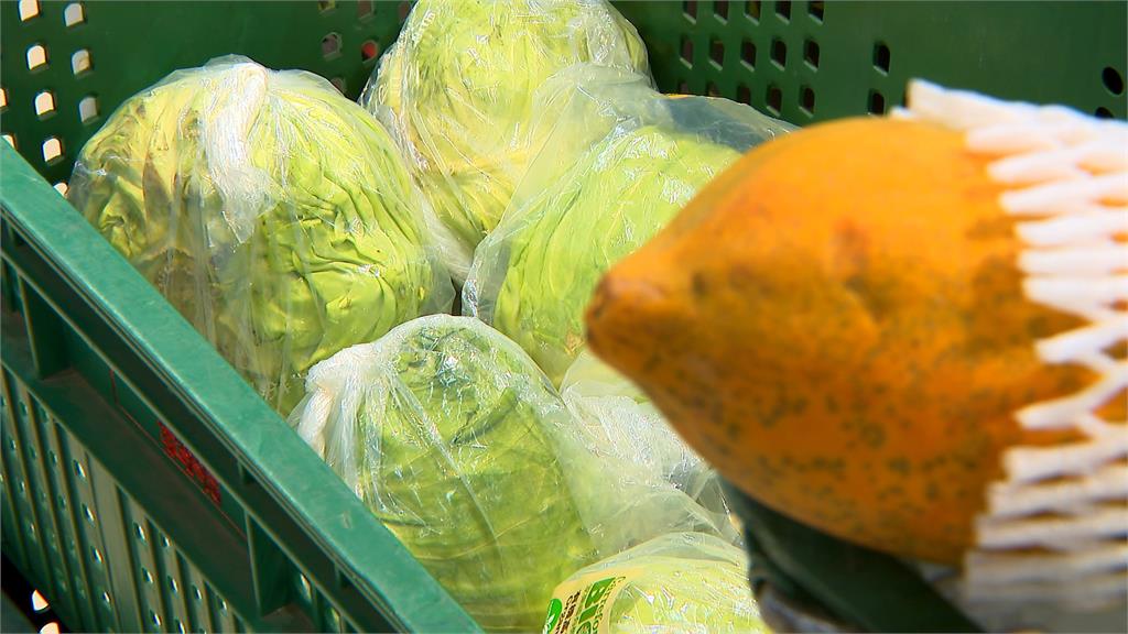 賣場集合鳳梨端限時優惠 再祭「買木瓜送高麗菜」
