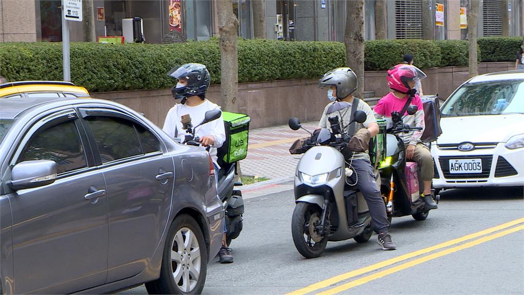 平台砍外送費最低薪資沒保障 外送員盼修法