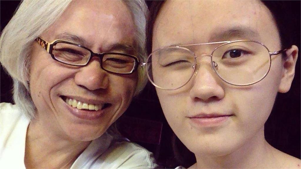 「爺孫戀」李坤城病逝!兒子悲痛發聲了