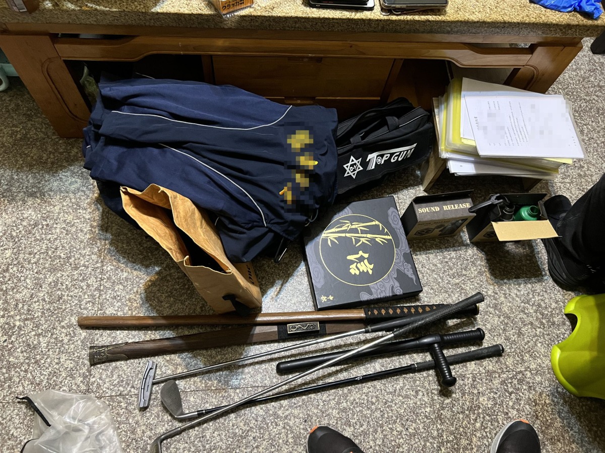 打到骨折!兒與同學爆口角 幫派父群毆國中生 547444515