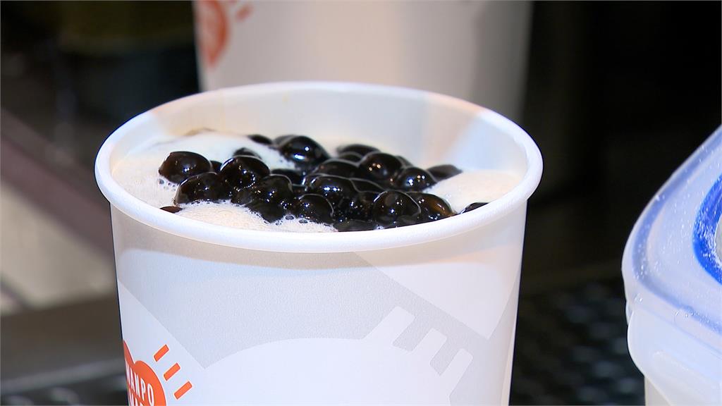 國際珍奶日!超商推珍奶優惠 手搖飲打折迎戰