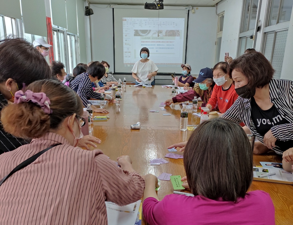 助婦女二度就業 勞動部桃竹苗分署系列課程報名開跑 A桃竹苗分署辦理團體課程幫助女性發覺自身優勢能力。