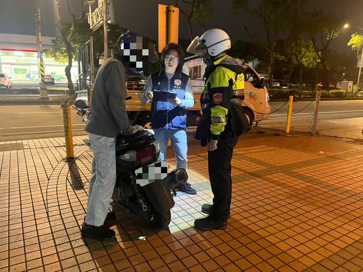 龍潭警一晚抓8台改裝車 它竟被測出113分貝噪音 S 20292165