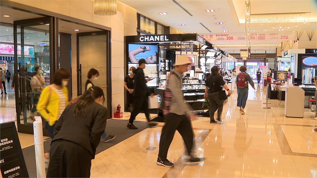 普發6000遇母親節檔期 百貨業者祭優惠搶商機