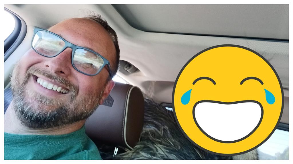 鴯鶓大逃脫!狂飆「時速64公里」 被抓還偷笑