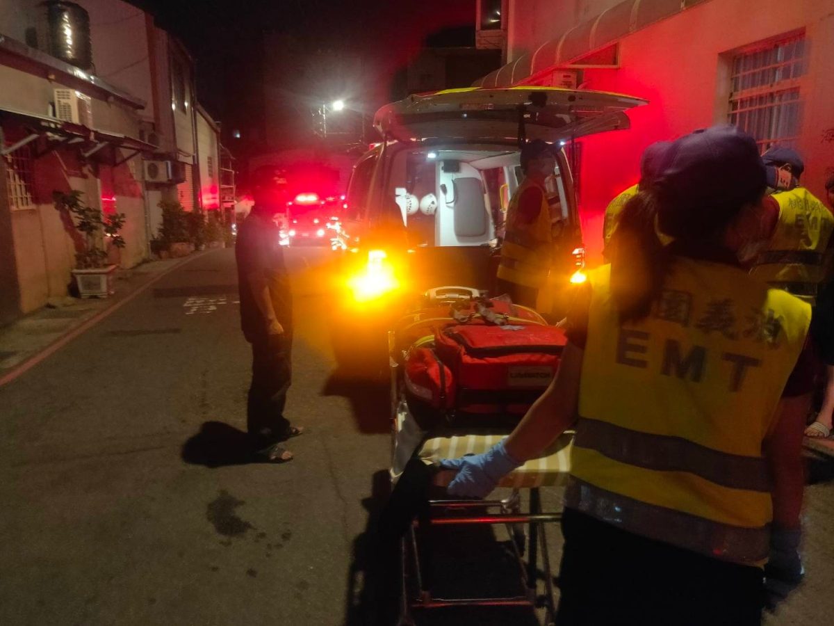 才剛搬新家!內壢民宅疑瓦斯外洩氣爆 父子3人送醫 image 4245193529908413730 scaled