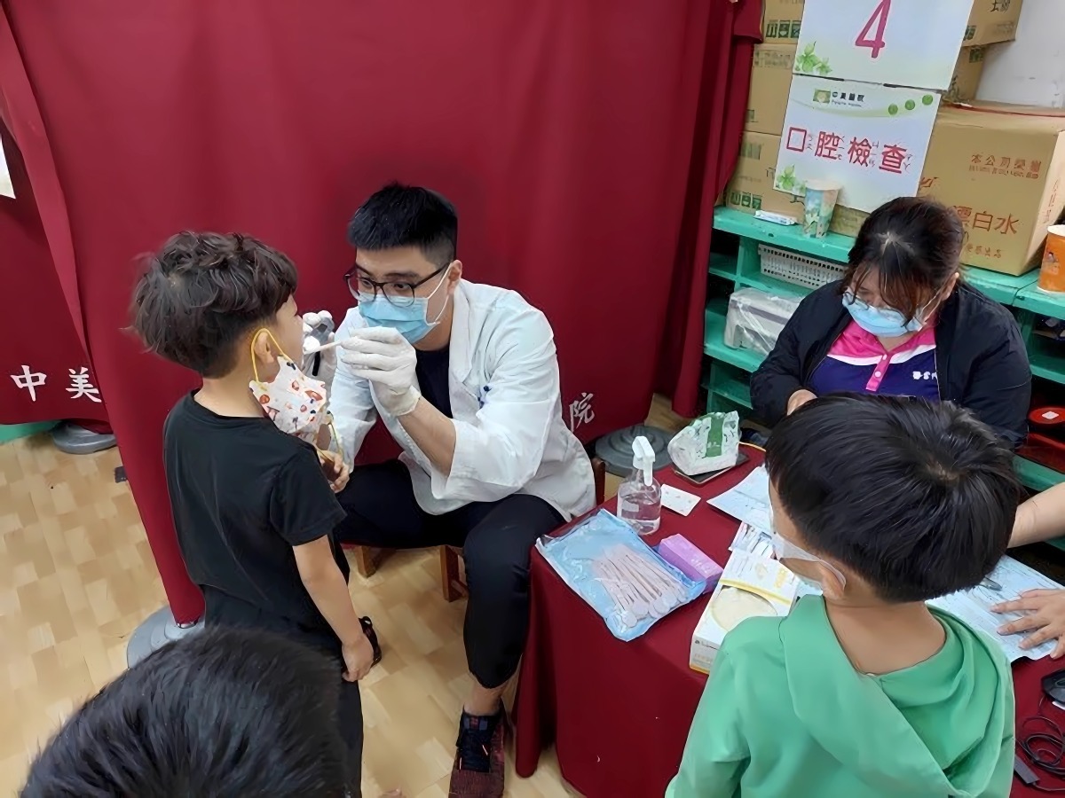 桃市辦理學齡前兒童定期塗氟 降低蛀牙率從齒健康 口腔圖片1