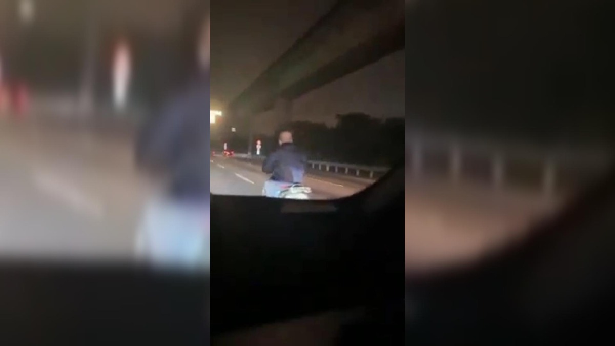 【有片】阿伯出事了!8旬老翁騎電動自行車誤闖國1 場面嚇人 誤闖