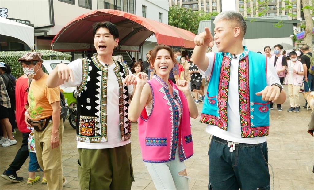 8點檔女星胡嘉愛到龍岡米干節!成人形立牌合影要求不斷