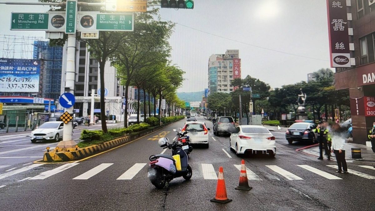 【有片】前立委鄭寶清妻過馬路遭撞 當場意識不清左大腿骨折 1442789 scaled