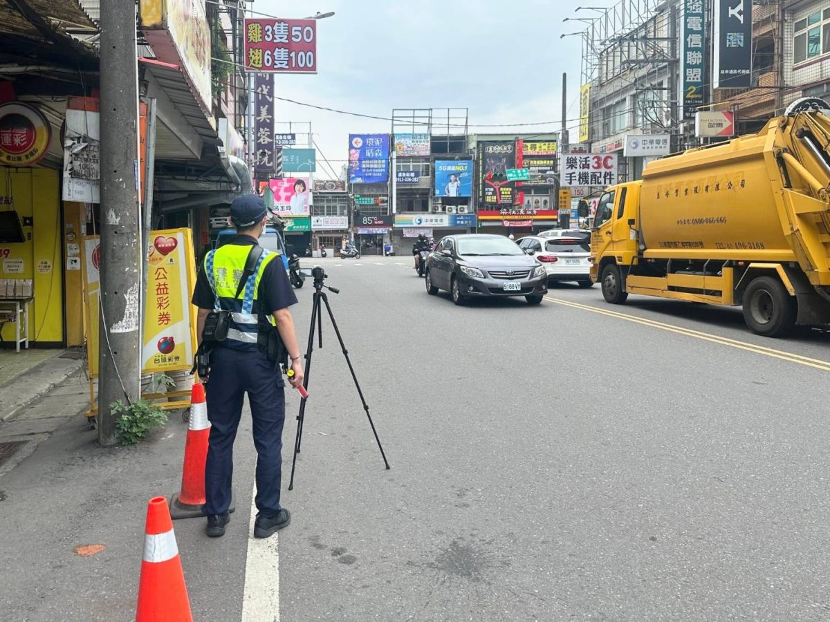 打破行人地獄污名 平警重點路口加強取締違規 178253 scaled