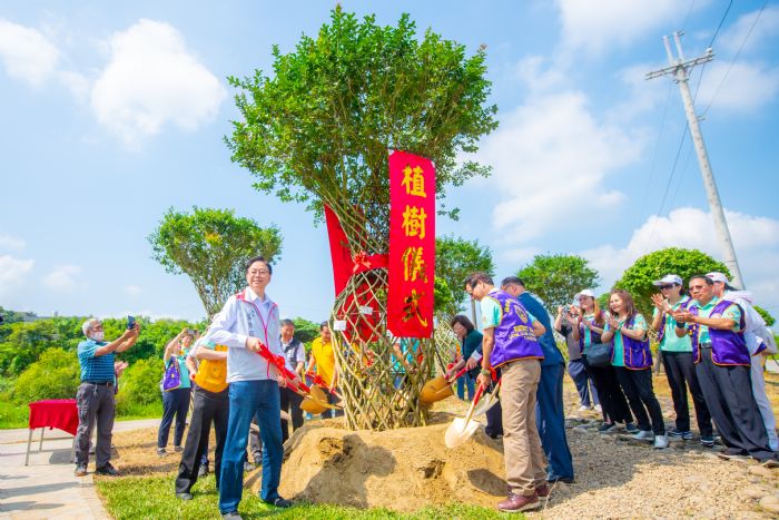 國際獅子會300A1區響應永續 大溪月眉濕地植樹紀念碑揭牌 20230526130557951