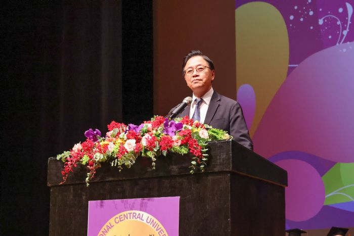 中央大學畢業典禮 張善政期勉畢業生勇於接受挑戰 20230527131911202