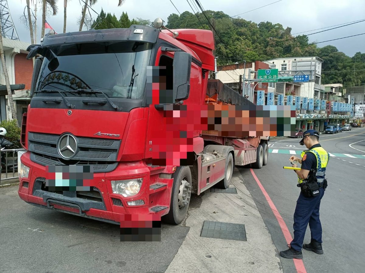 大溪警加強取締砂石車、大貨車違規 避免交通憾事 253734 scaled