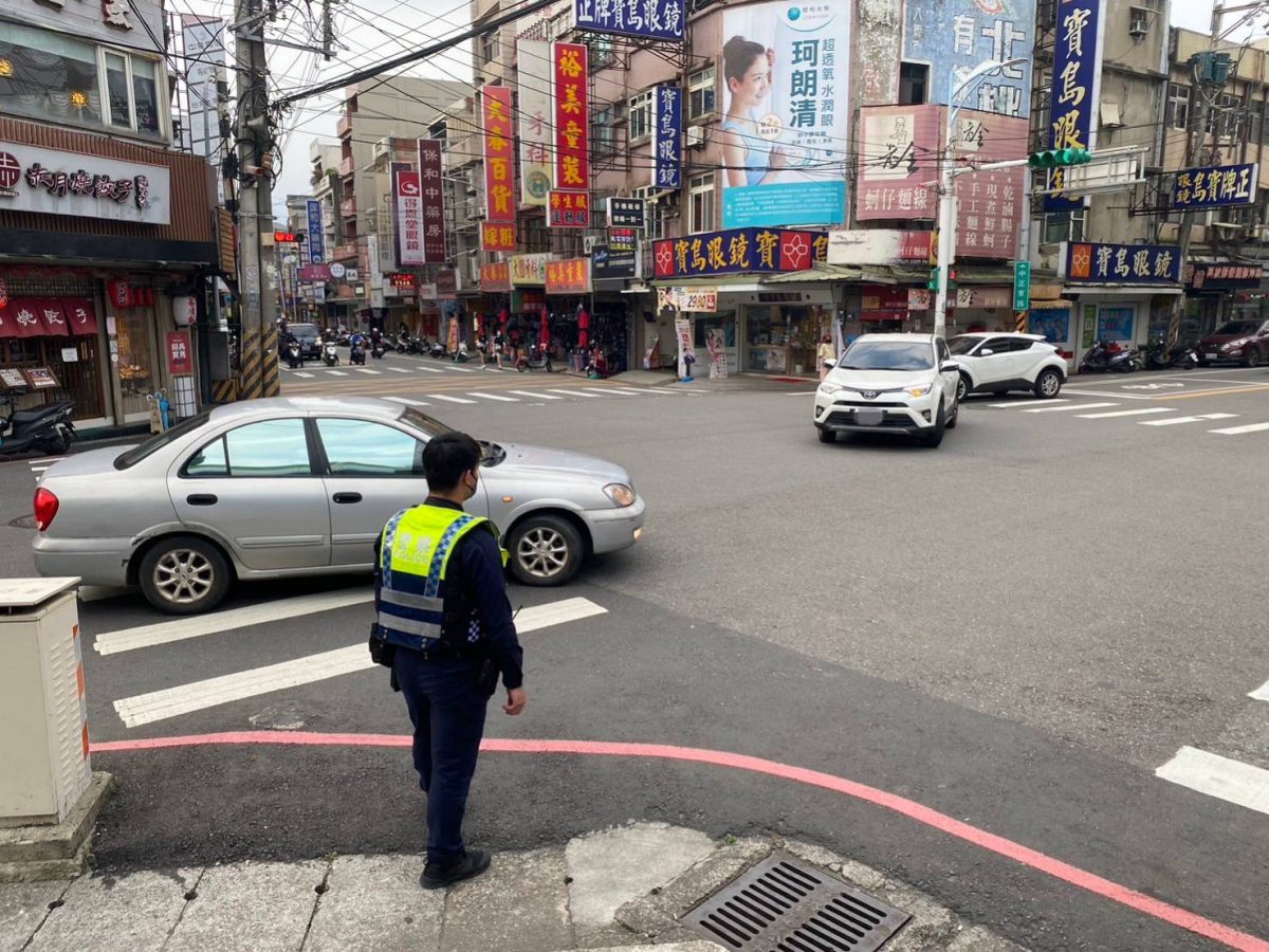 今起路口交通大執法 大園警加強取締車輛不禮讓行人 263053 scaled