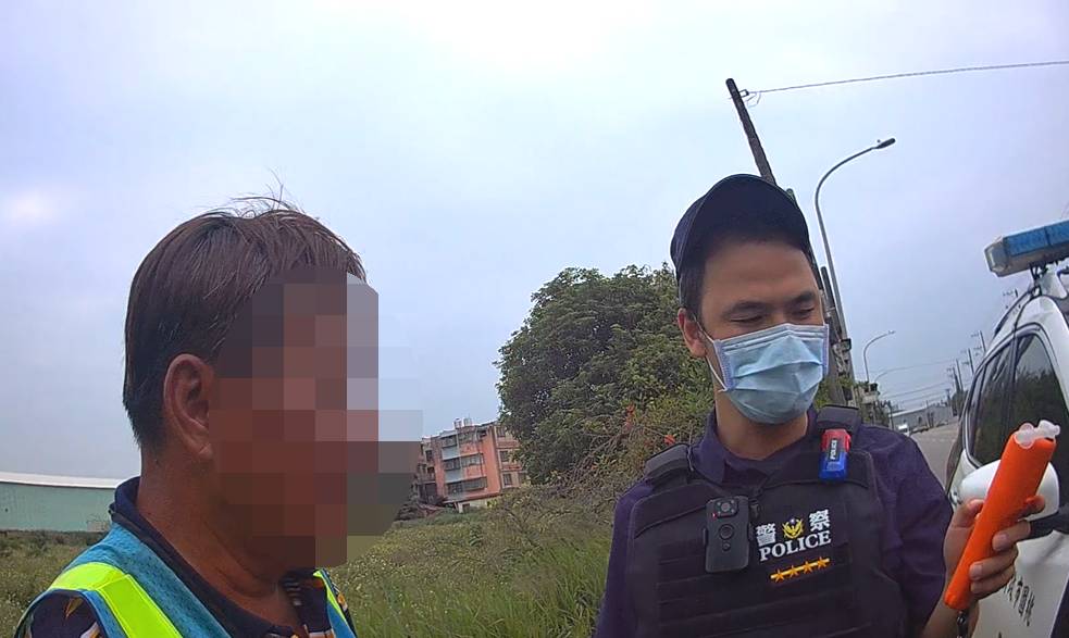 男開車上班沒繫安全帶 竟還3度酒駕 269702