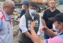 龍潭店子湖掩埋場大量垃圾囤積 居民憂護欄坍塌