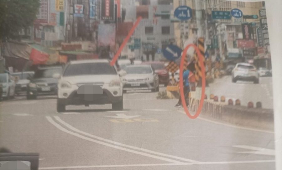 把機車錯當行人?直行車未禮讓騎士遭開罰 警方回應了