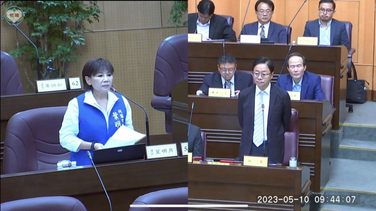內壢國中校舍嚴重不足 教師擠活動中心看台後辦公 S 53559319