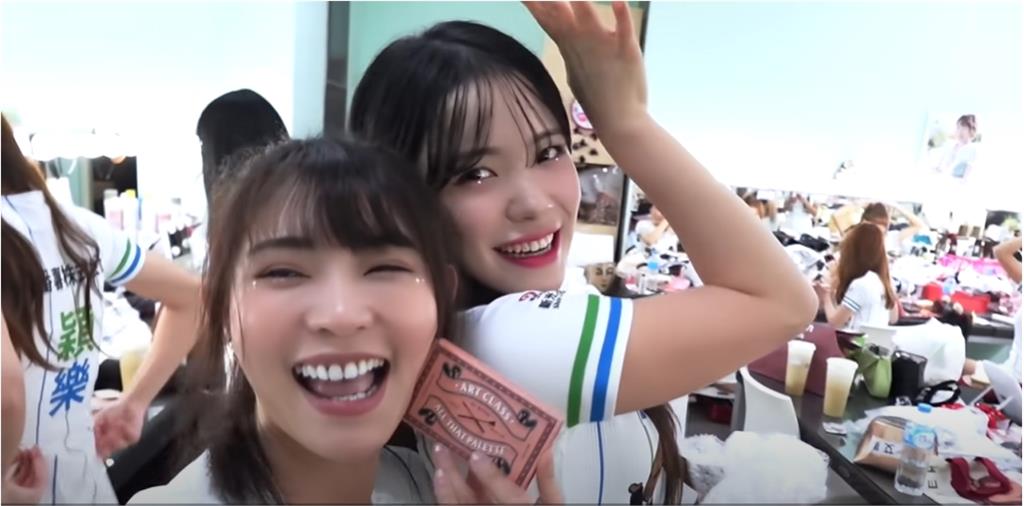 李多慧行李超重原因曝 她送「行禮箱」女孩全嗨爆