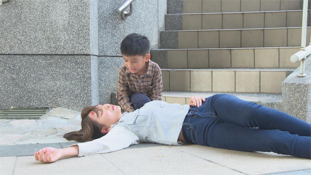 謝京穎《市井豪門》慘摔下樓梯模樣悽慘  曝:陰影很深