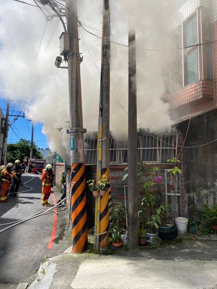 桃園三元街民宅火警 社區19人睡夢中驚醒急疏散 image 8688333516252473053 scaled