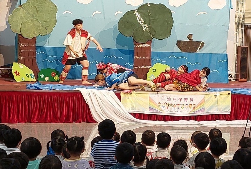 新生醫專幼保科畢業劇展登場　300名幼兒同歡