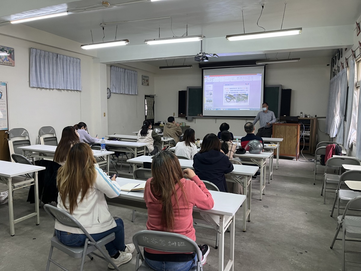 限1500人!桃園交通局攜手公路總局 機車駕訓班最高補助2600元 學科上課情形