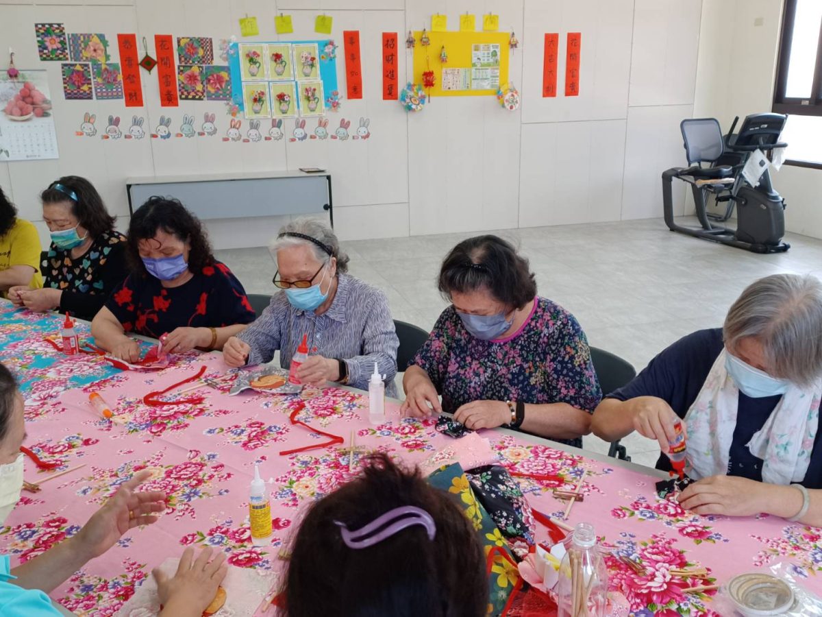 桃園市伯公照護站結合醫療院所 融入客家文化落實在地老化政策 據點長者共同參與客家文化活動 scaled