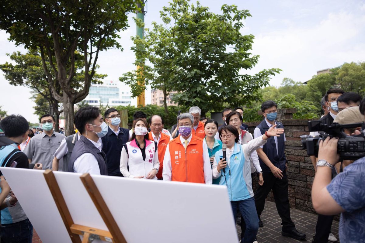 桃園養工處打造人本環境 陳建仁視察林口長庚周邊人行道 現地視察3 scaled