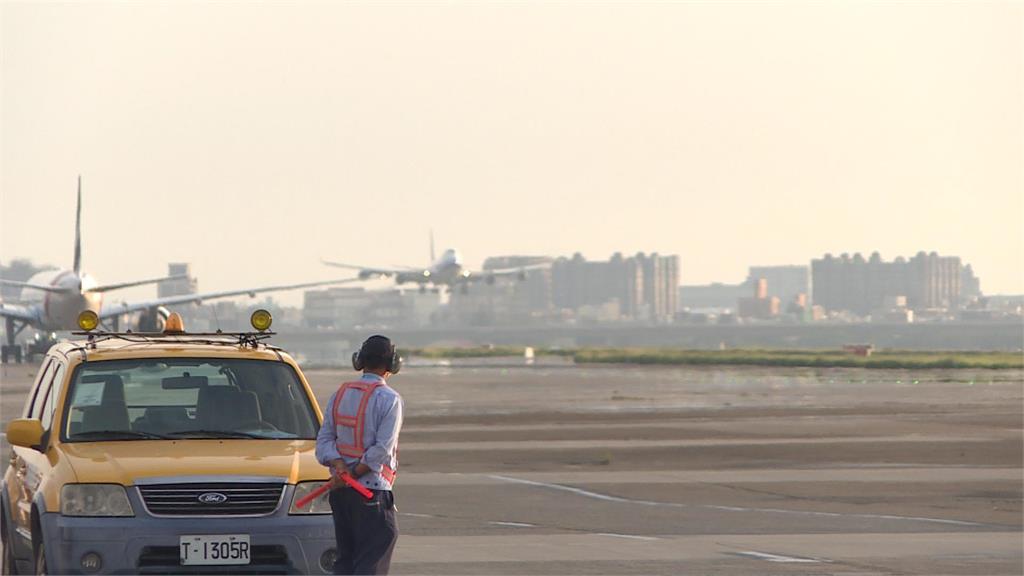 外公33年前薪資條曝光 網嘆:全勤獎金驚呆