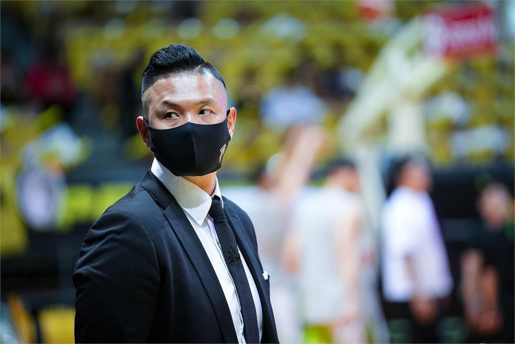 10位黑澀會美眉全發聲!網一看懂了:沒人挺陳先生