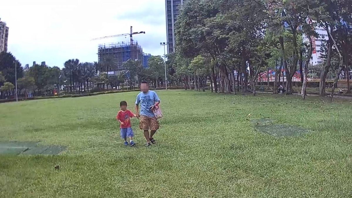 6歲童公園哭喊「爸爸不見了」 桃警耐心安撫化解烏龍 1481469 scaled