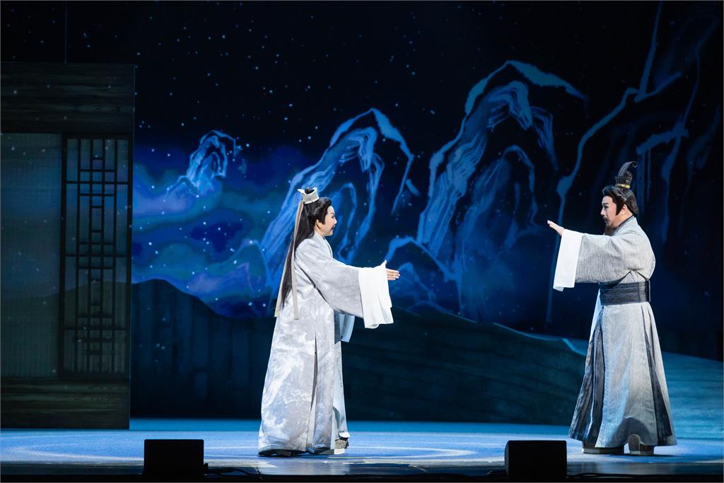 唐美雲歌仔戲團浪漫史詩《臥龍:永遠的彼日》票房爆讚已完售