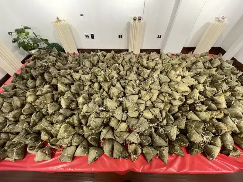 舊金山華人慶端午 佛光山三寶寺贈3000顆素粽結善緣 168751128715784 P22801186