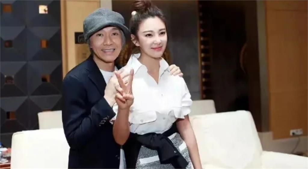 3千元買不了襪子?「星女郎」直播帶貨被罵翻