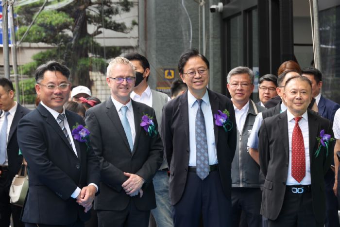 看好航空城、亞洲矽谷發展前景 渣打銀行中壢旗艦分行盛大開幕 20230601142335367