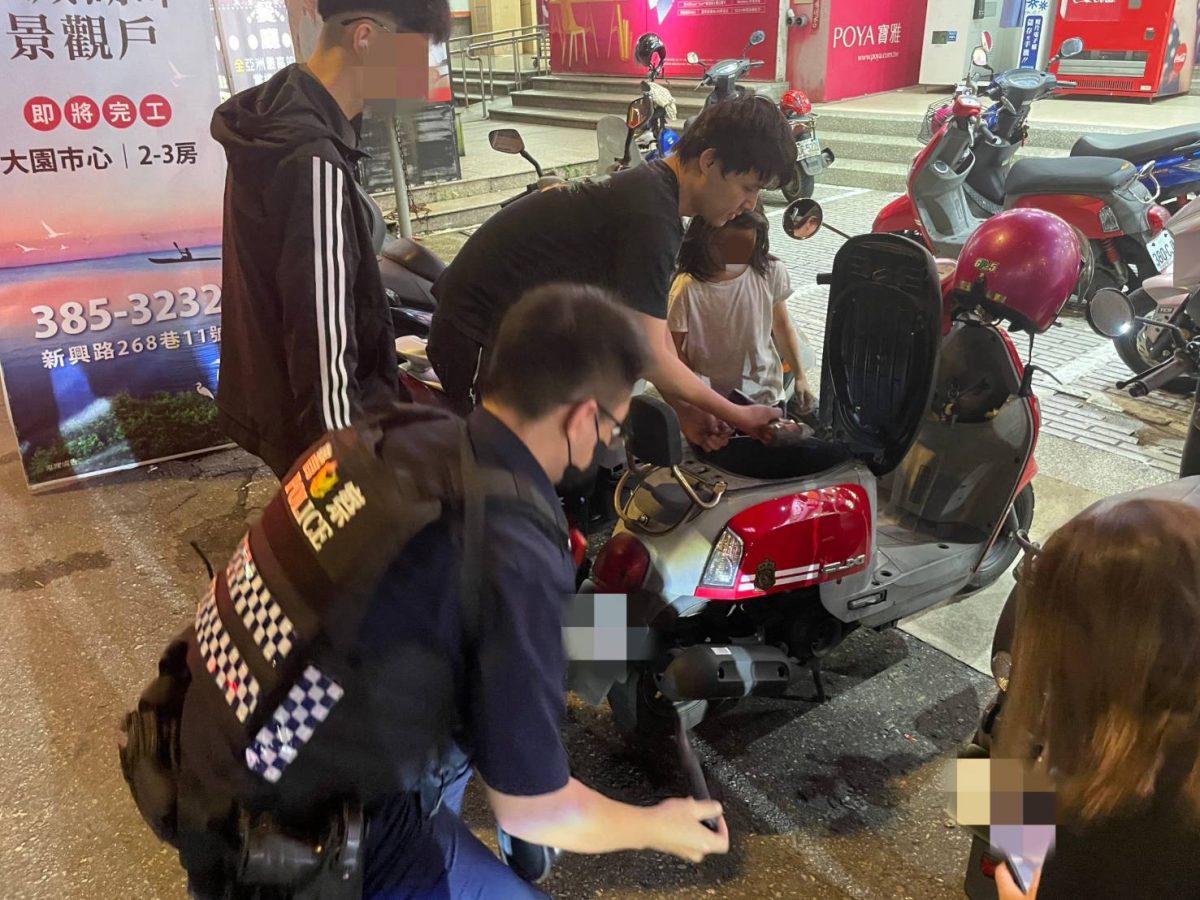幼貓受困機車車廂 女童求助警助脫困 280443 scaled