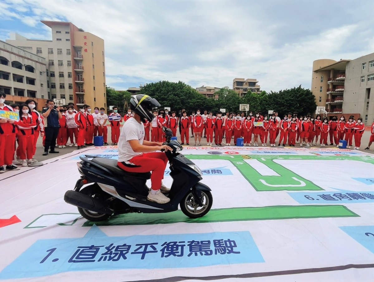 桃市教育局攜手中壢監理站 校園舉辦機車安全駕駛課程 354879656 644264637731002 586369464275775142 n