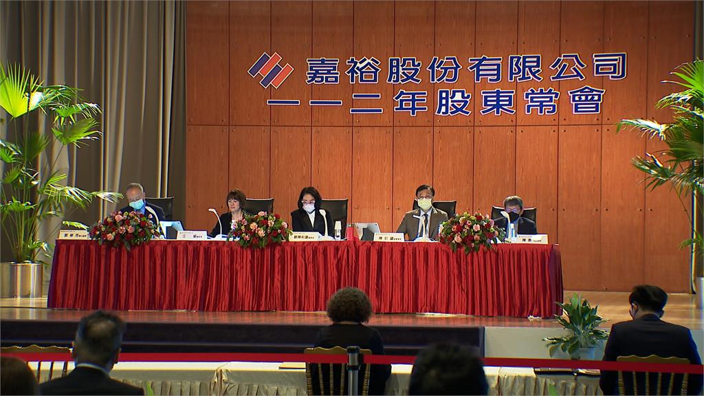 嘉裕西服積極轉型 終結連八虧損獲利成長