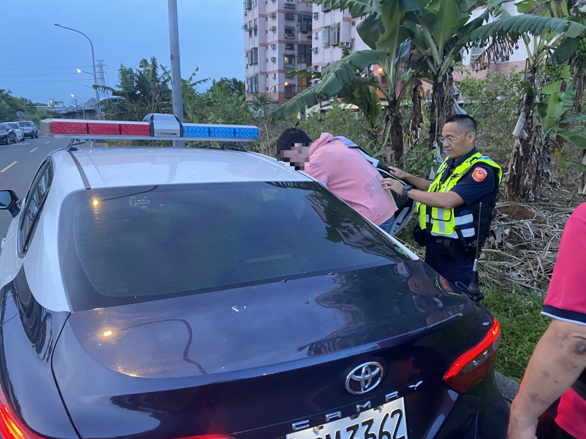 端午驚魂!精障男偷溜出門 龍潭警助返家團圓 S 20628075