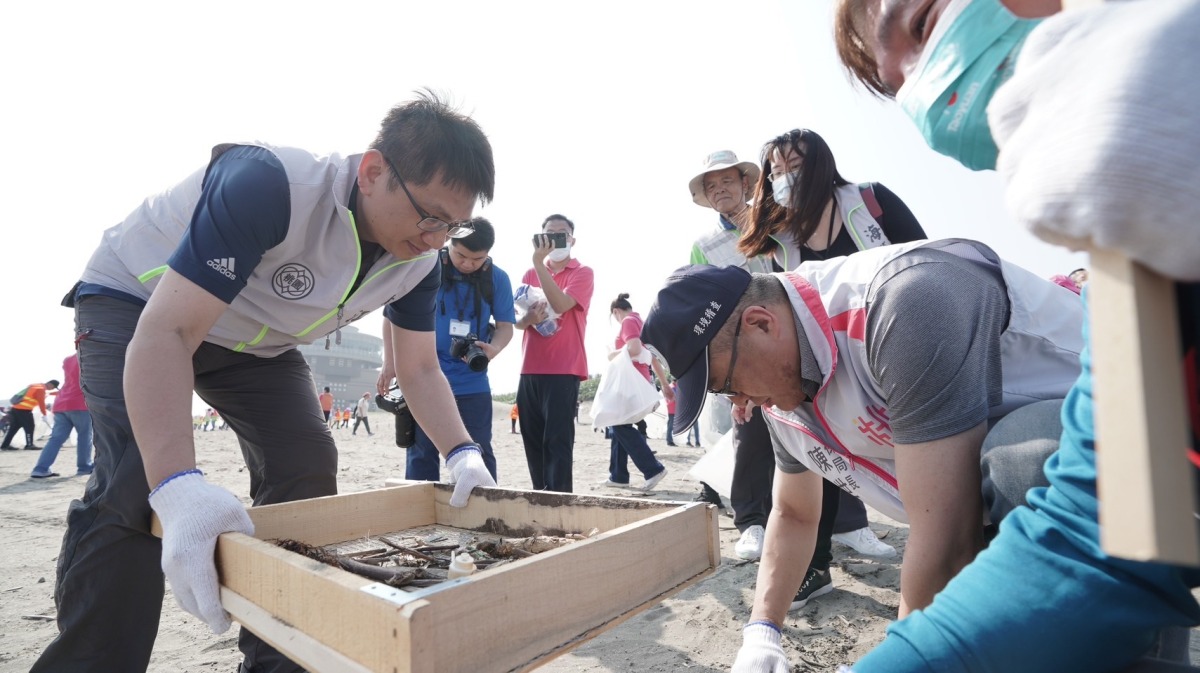 桃市府號召民間攜手淨海 獲海委會頒獎表揚 S 24330383