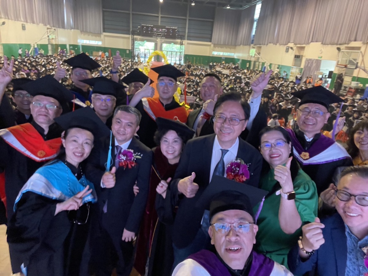 張善政出席開南大學畢業典禮 勉勵畢業生珍惜同窗情誼 S 41410591