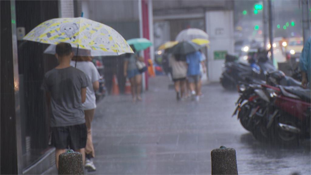 「超長強對流雨帶」掃台灣尾!鄭明典曝這天北抬